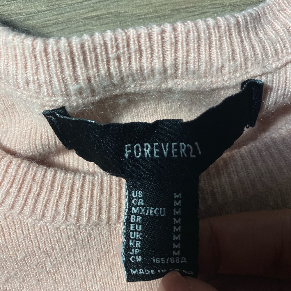 Forever 21 sweater - Picture 2 of 4
